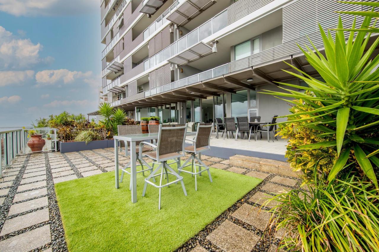 Cairns Waterfront Luxury At Harbourlights Apartment ภายนอก รูปภาพ